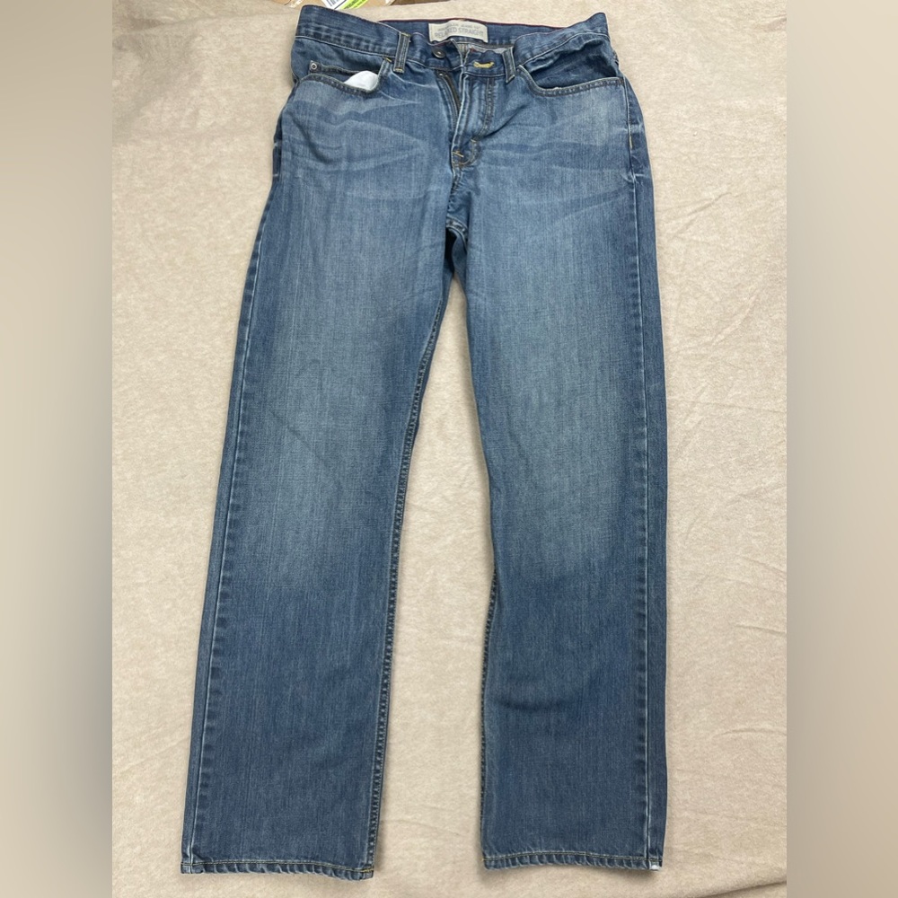 Men’s Wranglers 32W x 32L Relaxed straight jeans